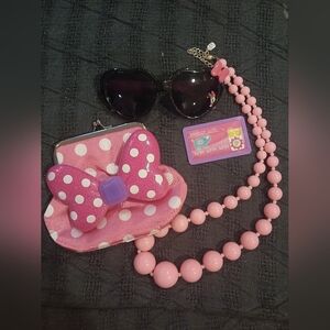 Minni Mouse shopping dress up bundle